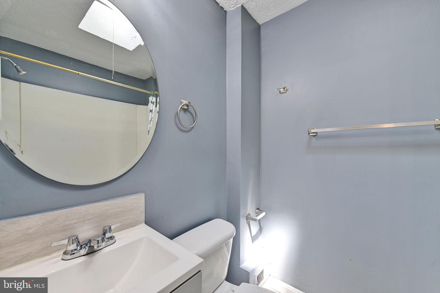3238 Westmont Avenue photo 8