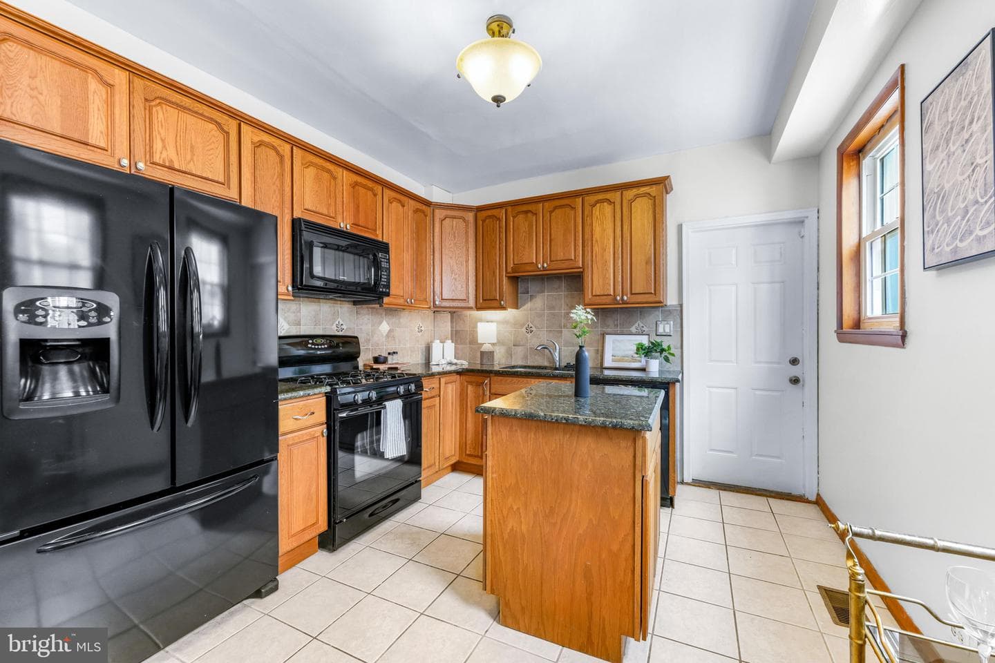 500 S Luzerne Avenue photo 11