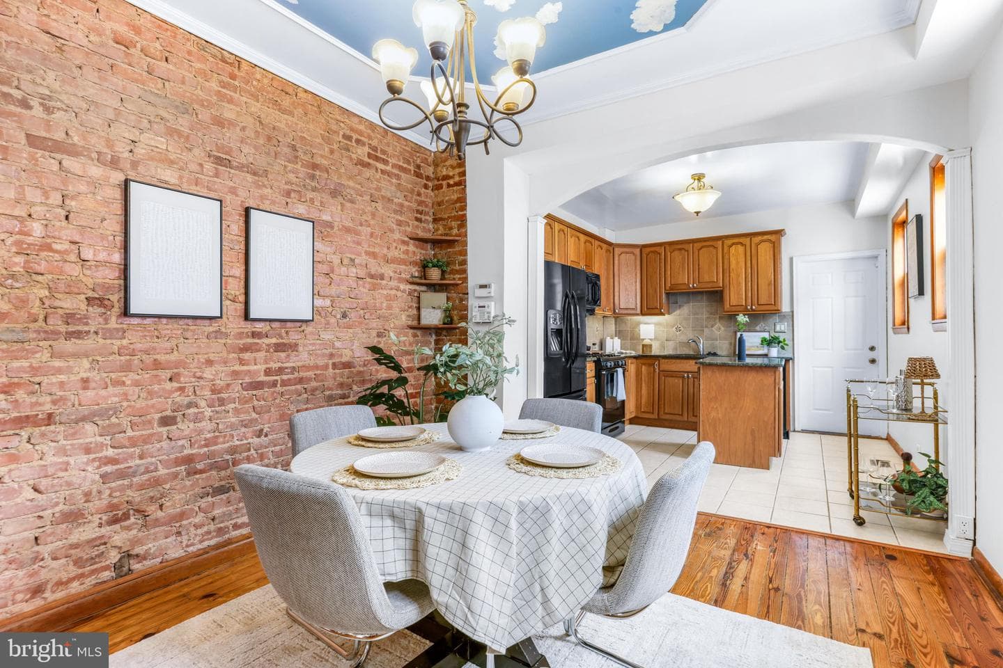 500 S Luzerne Avenue photo 8