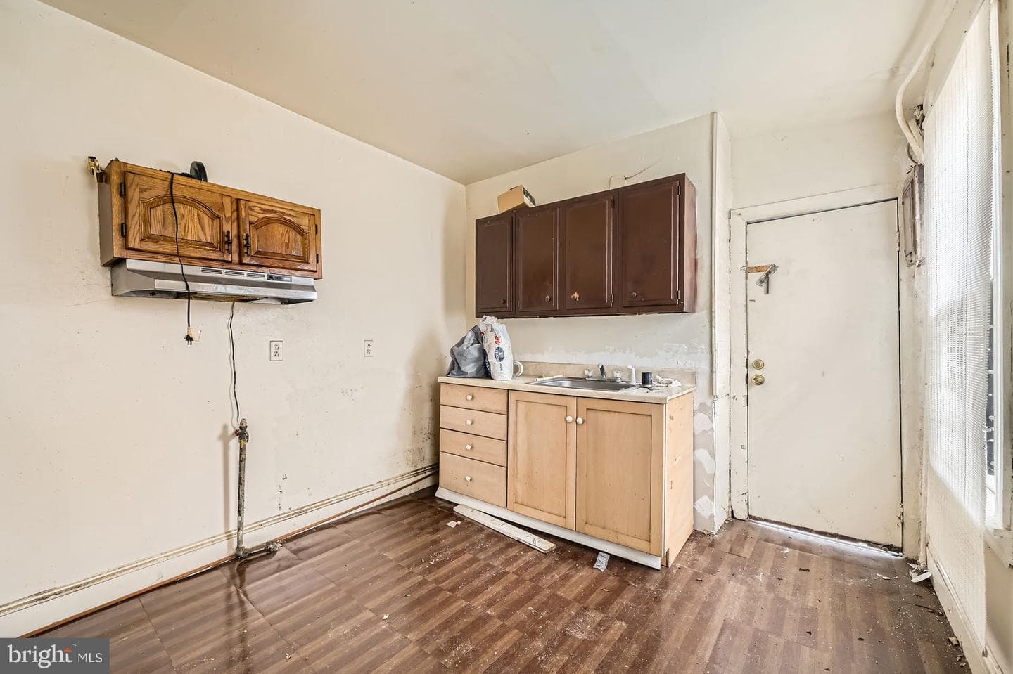 1620 W Franklin Street photo 4