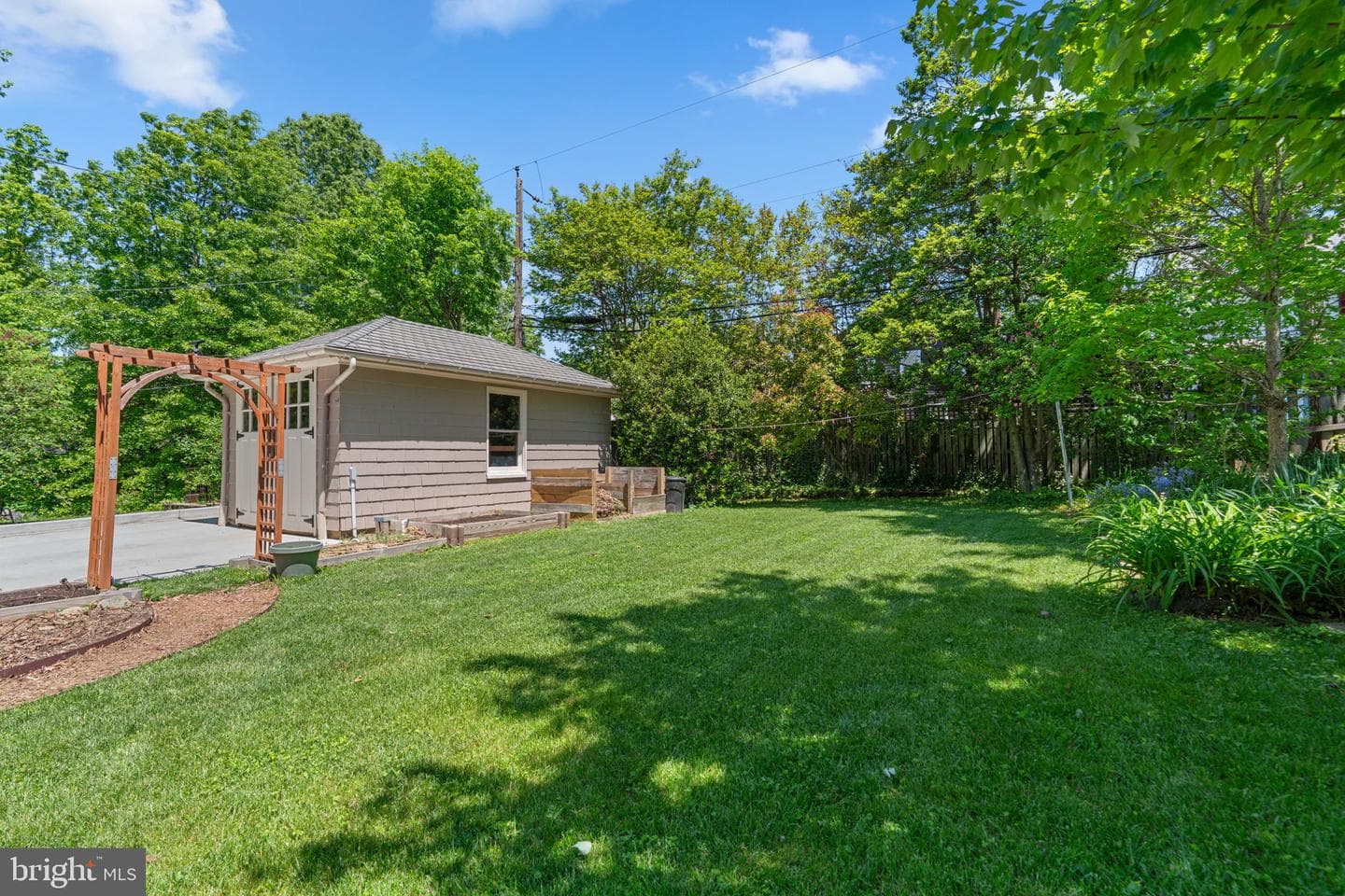 707 Brookwood Road photo 32
