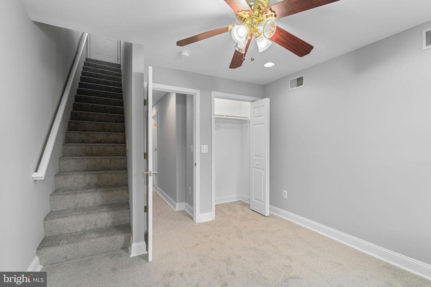 1109 S Baylis Street S photo 23