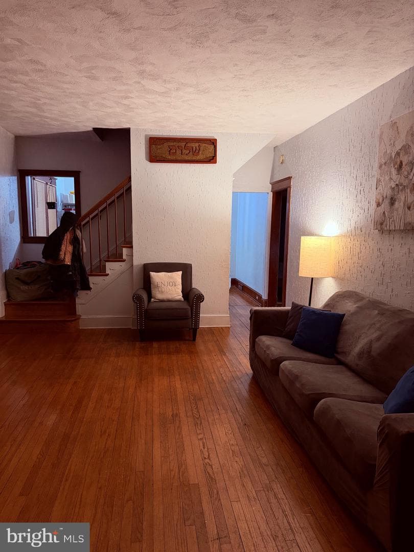 3713 Mary Avenue photo 3