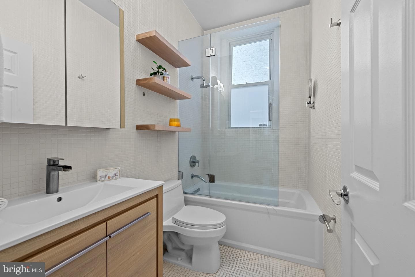 12 E Mount Vernon Place #102 photo 18