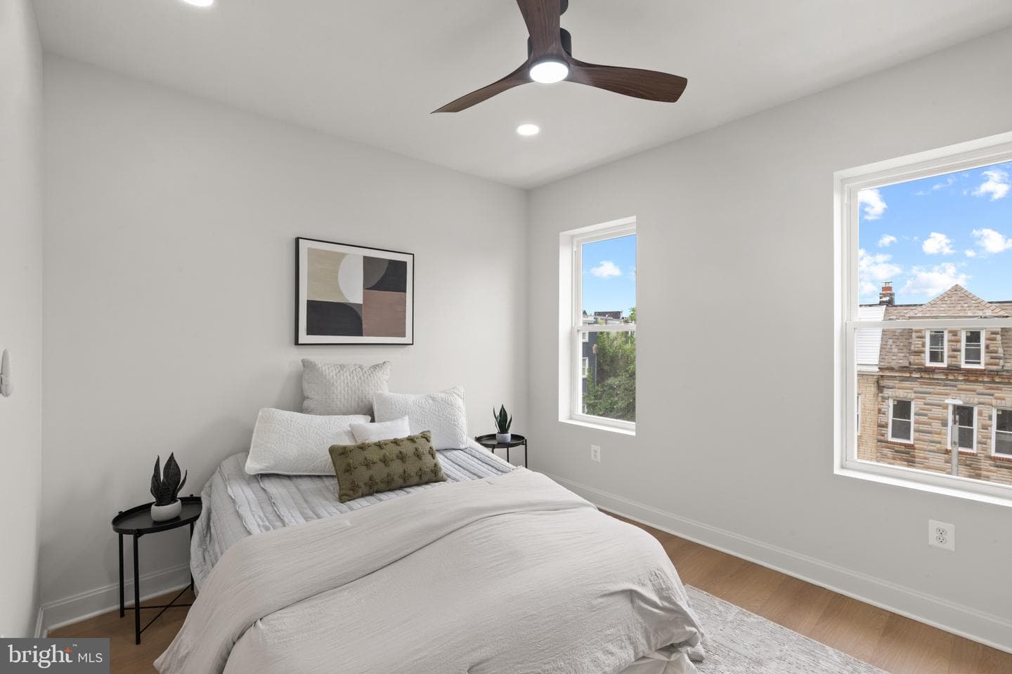 124 N Mount Street photo 21