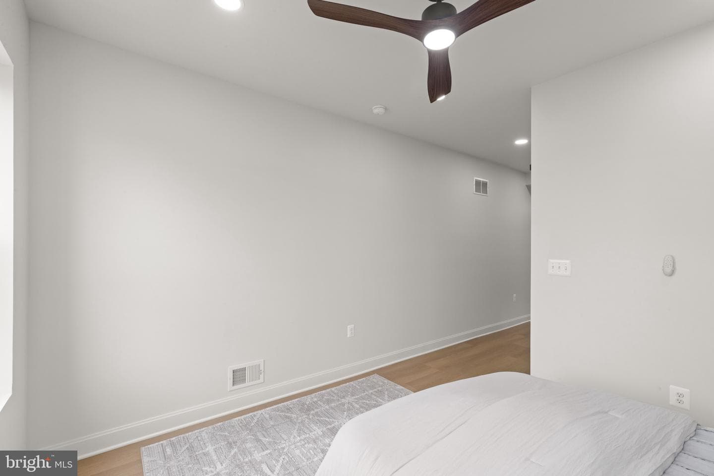 124 N Mount Street photo 22