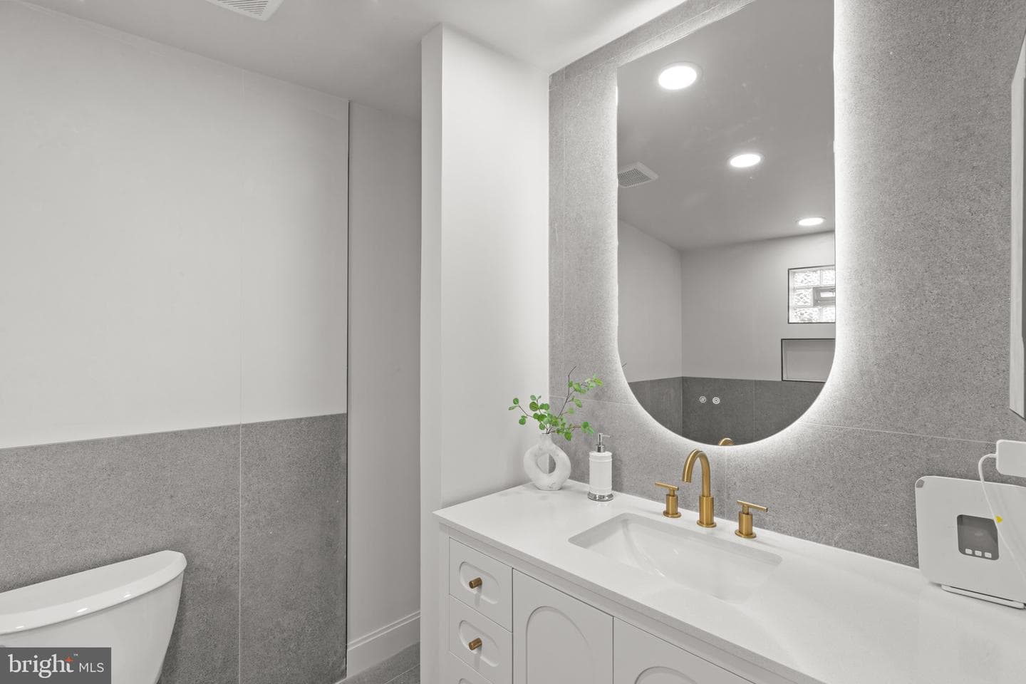 124 N Mount Street photo 25