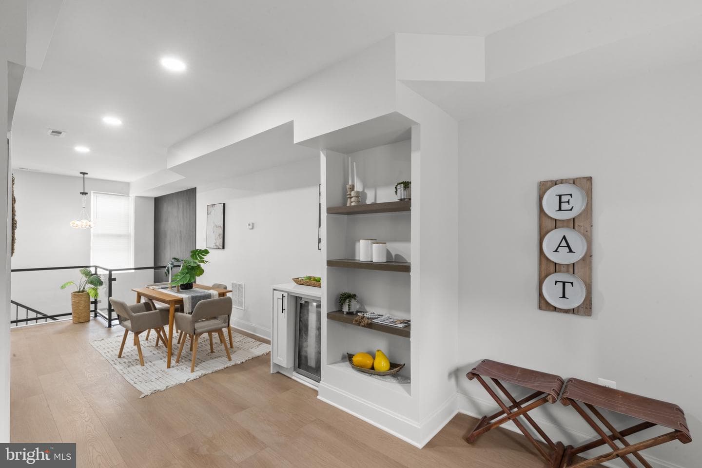124 N Mount Street photo 4