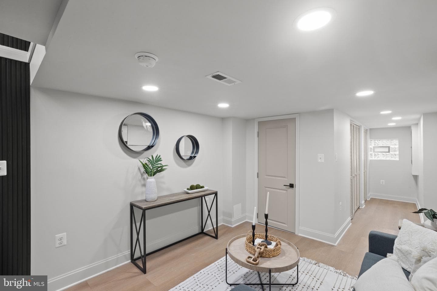 124 N Mount Street photo 8