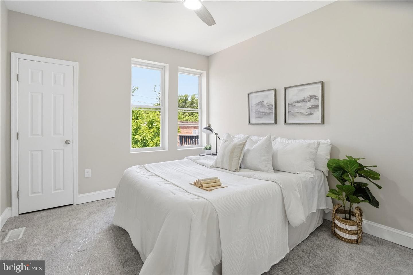 766 N Grantley Street photo 26