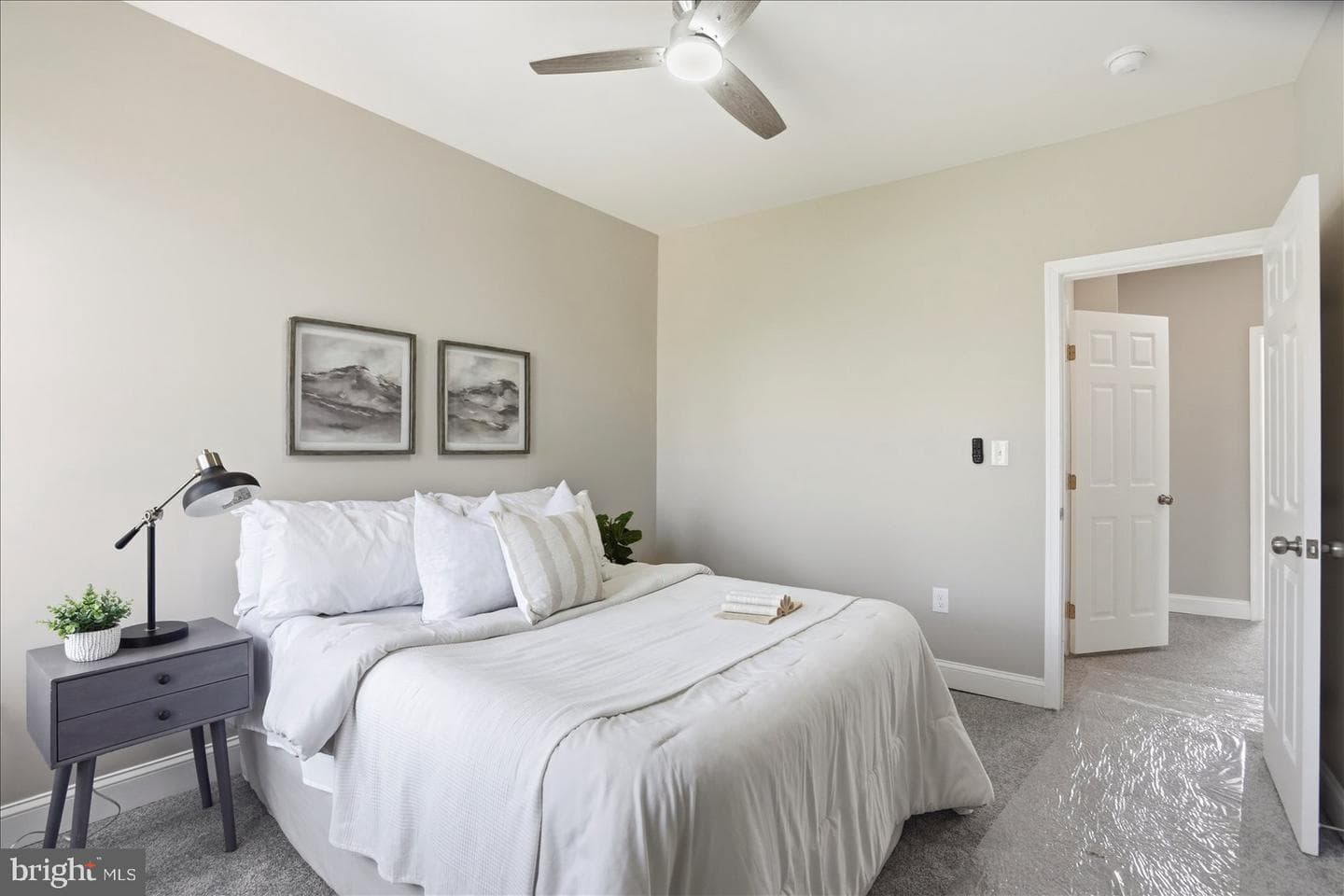 766 N Grantley Street photo 27