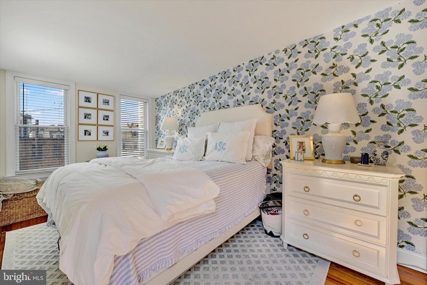 128 W Ostend Street photo 19