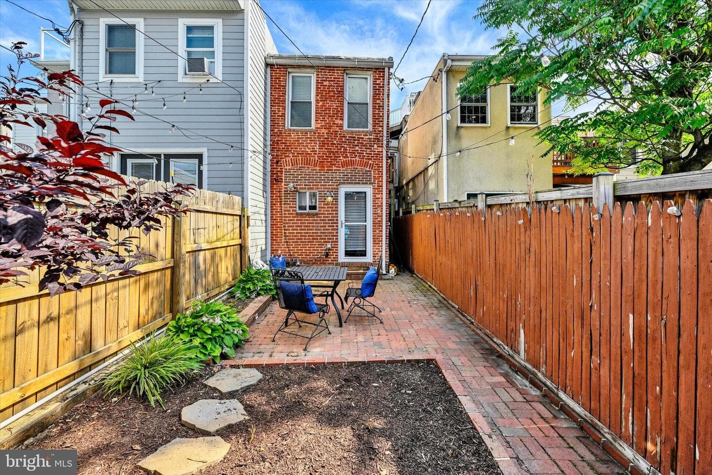 128 W Ostend Street photo 27