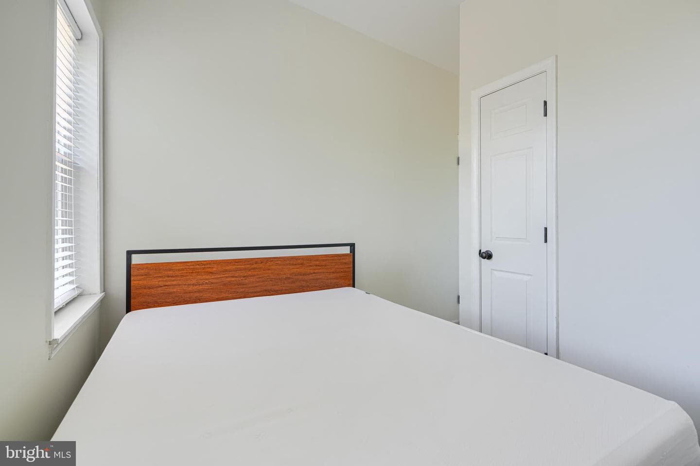 318 Otterbein Street photo 16
