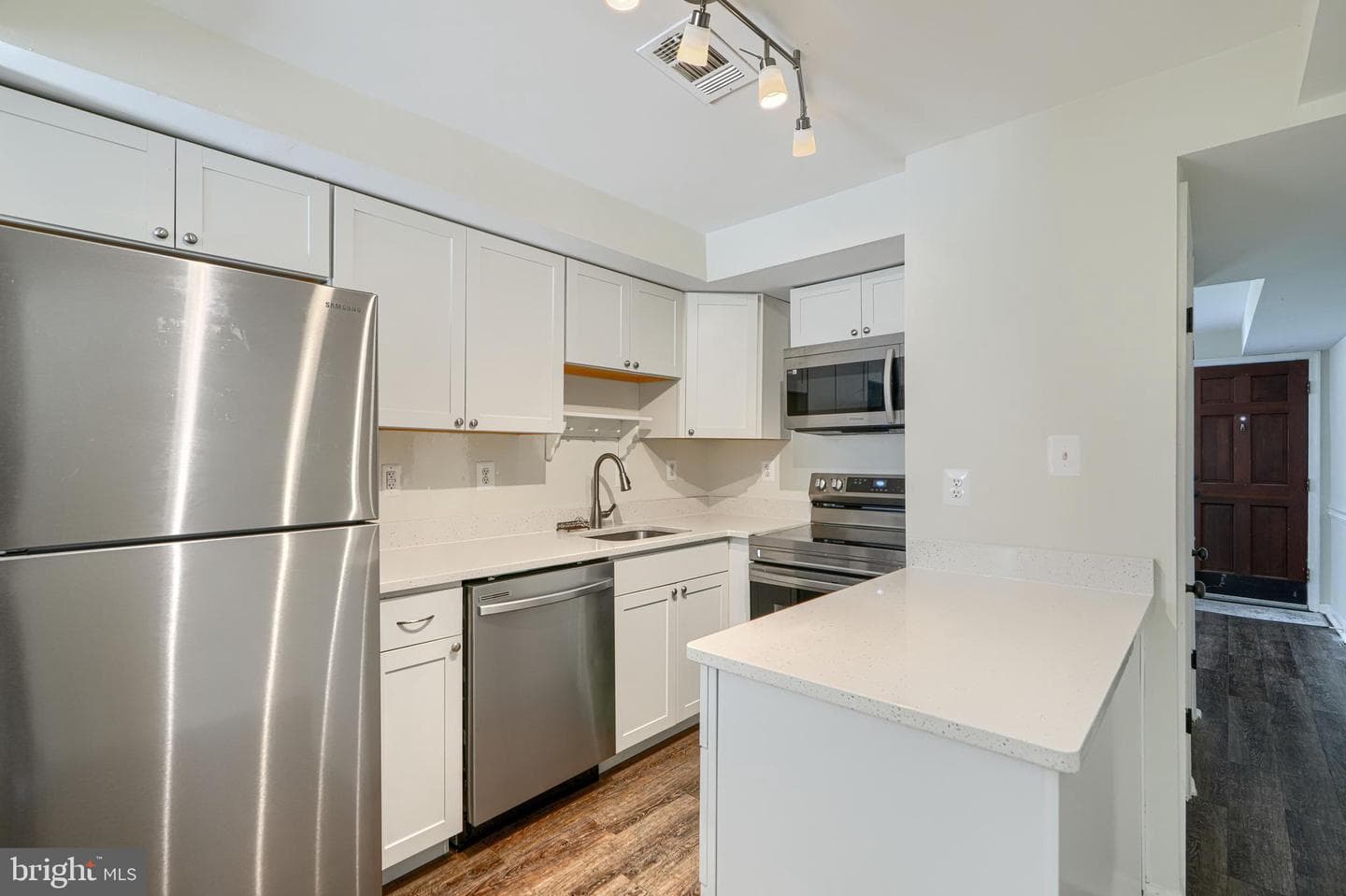 318 Otterbein Street photo 6