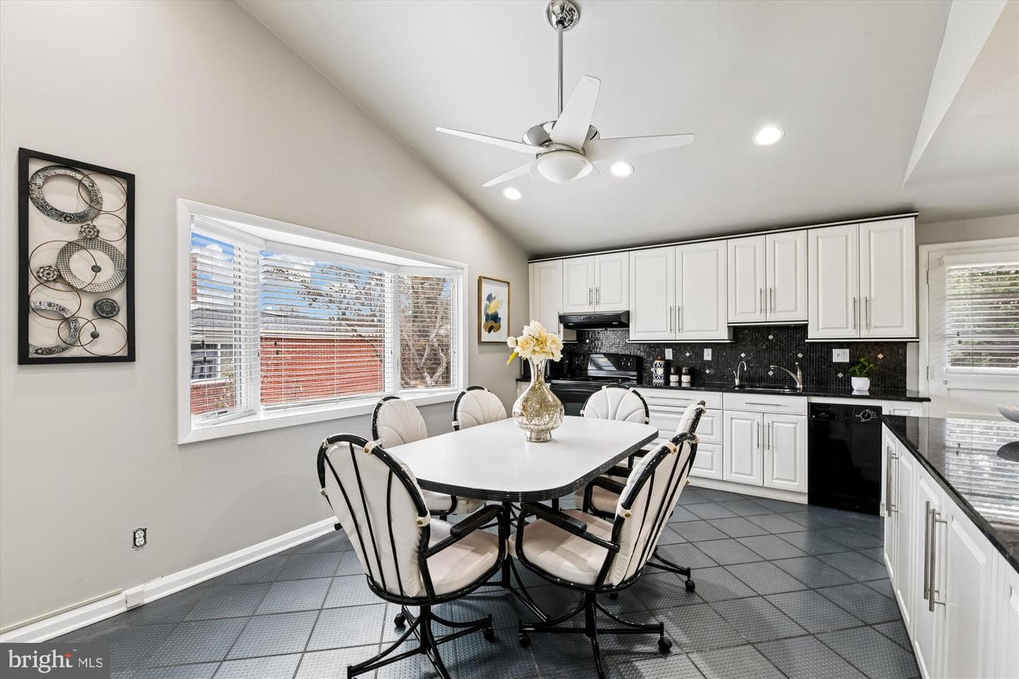 3309 Olympia Avenue photo 21