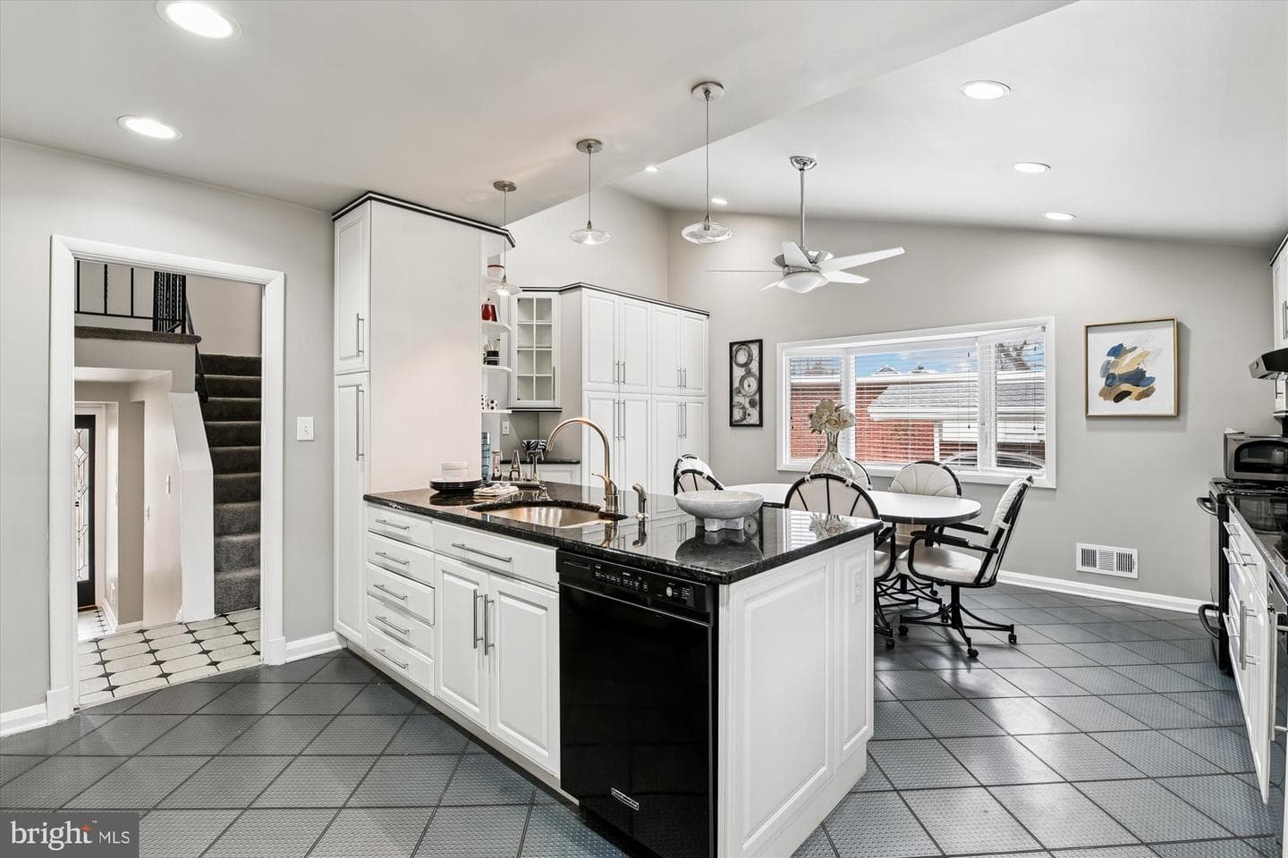 3309 Olympia Avenue photo 23