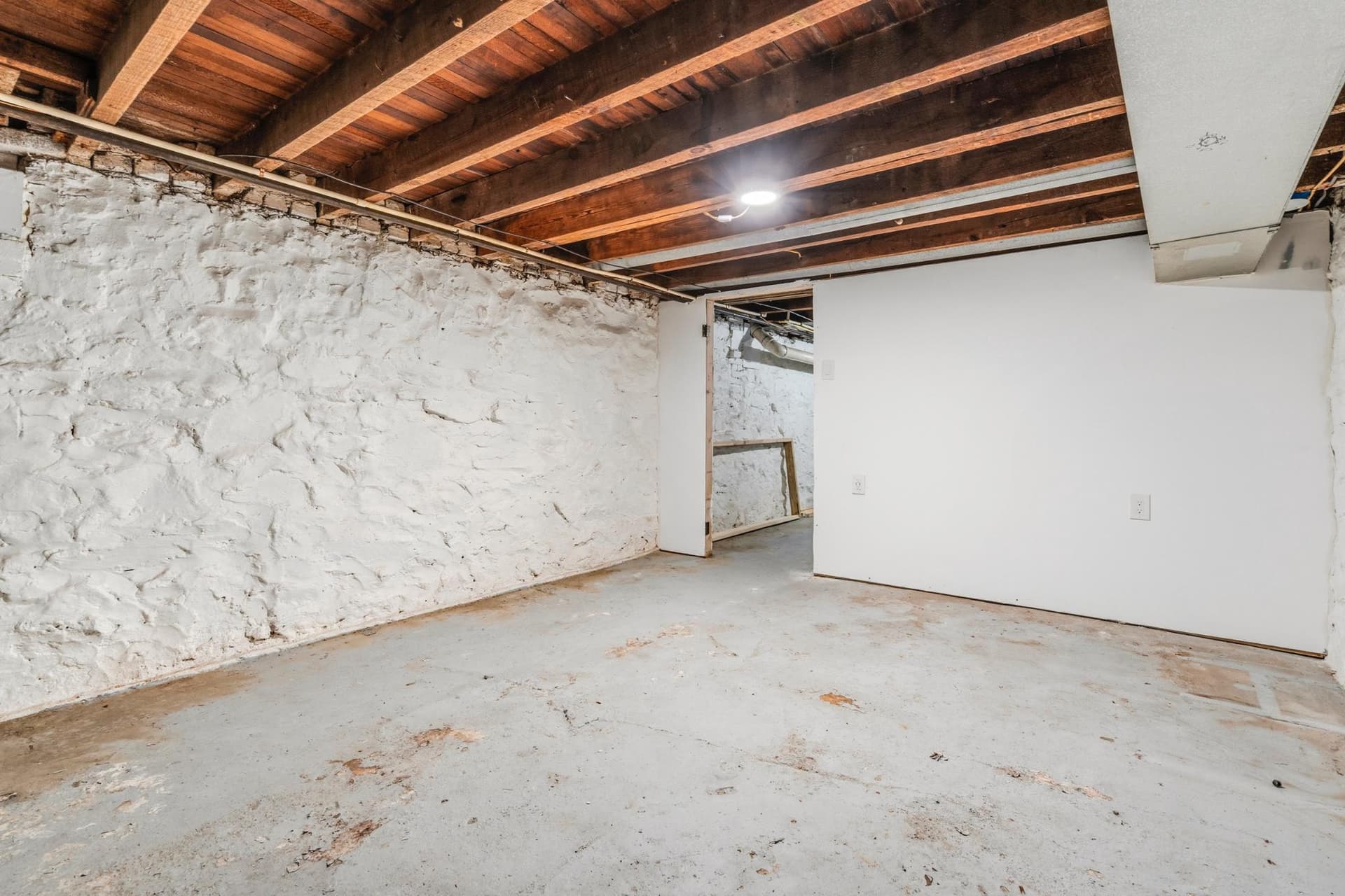 2732 Baker Street photo 21