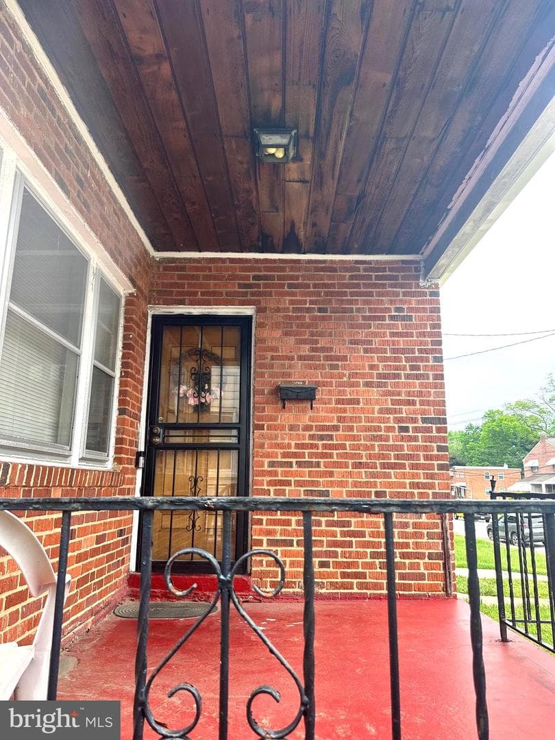 4020 Mortimer Ave photo 10