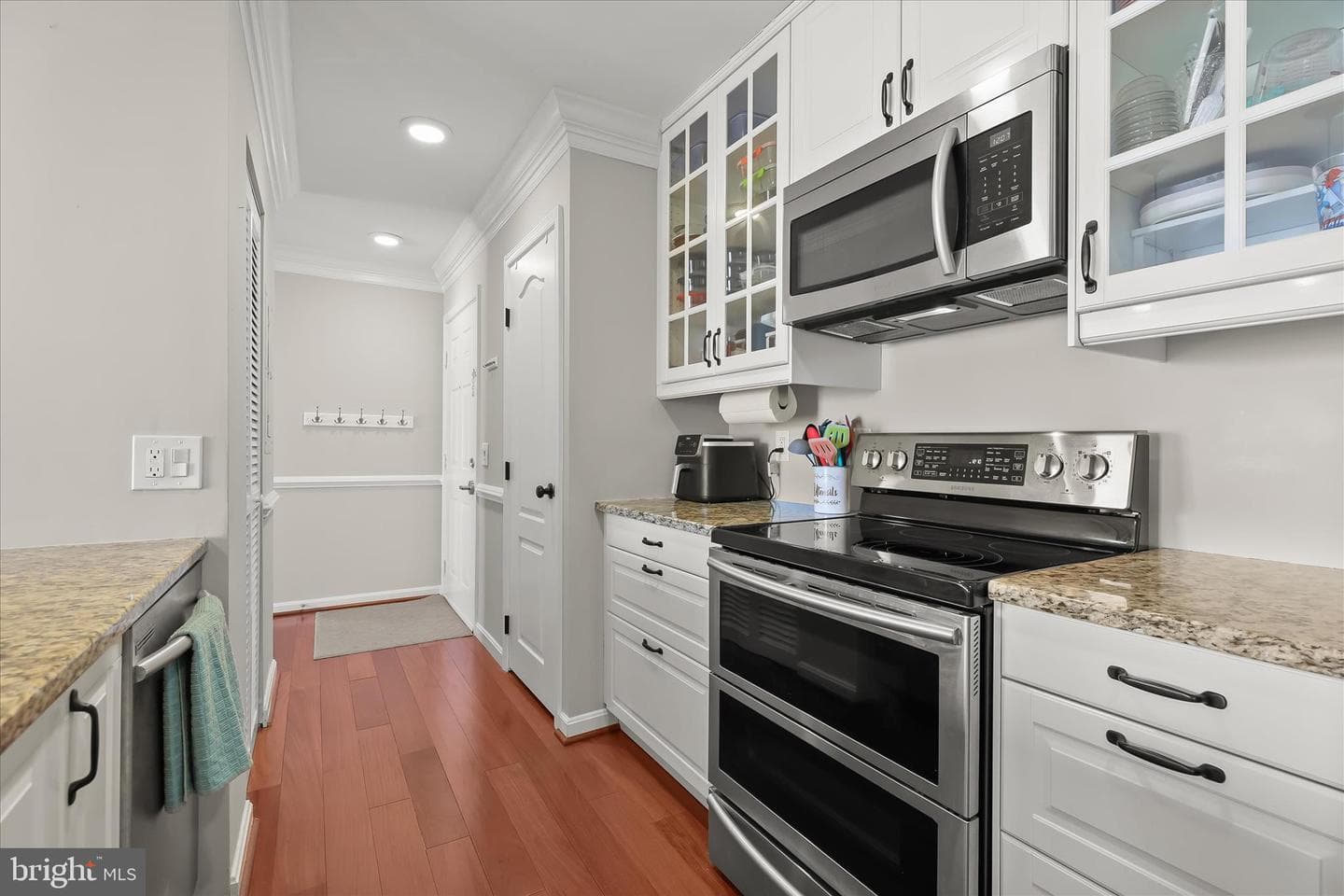 2702 Lighthouse Pt E # 516 photo 13
