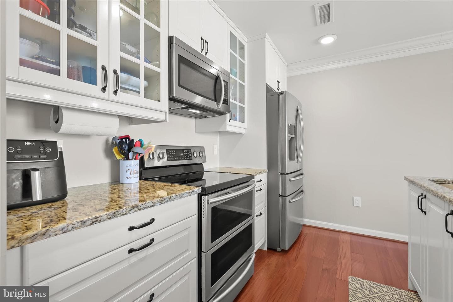 2702 Lighthouse Pt E # 516 photo 15