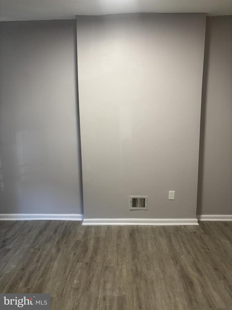 1830 Penrose Avenue photo 4