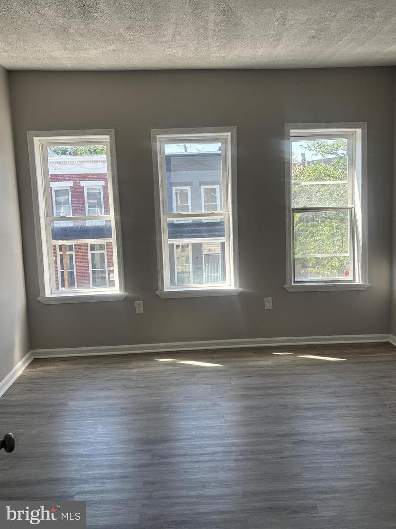 1830 Penrose Avenue photo 9