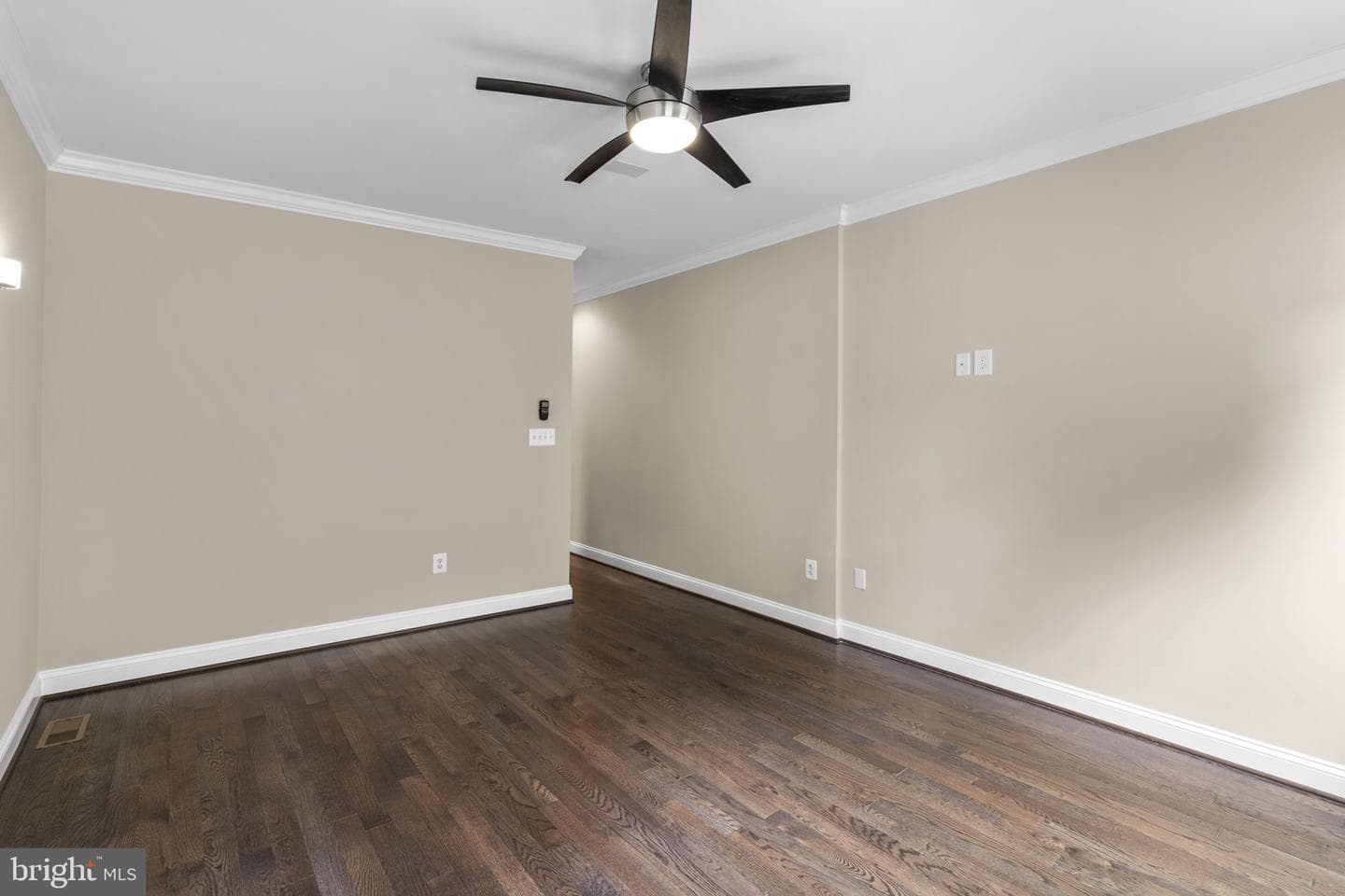 3127 Elliott Street photo 23