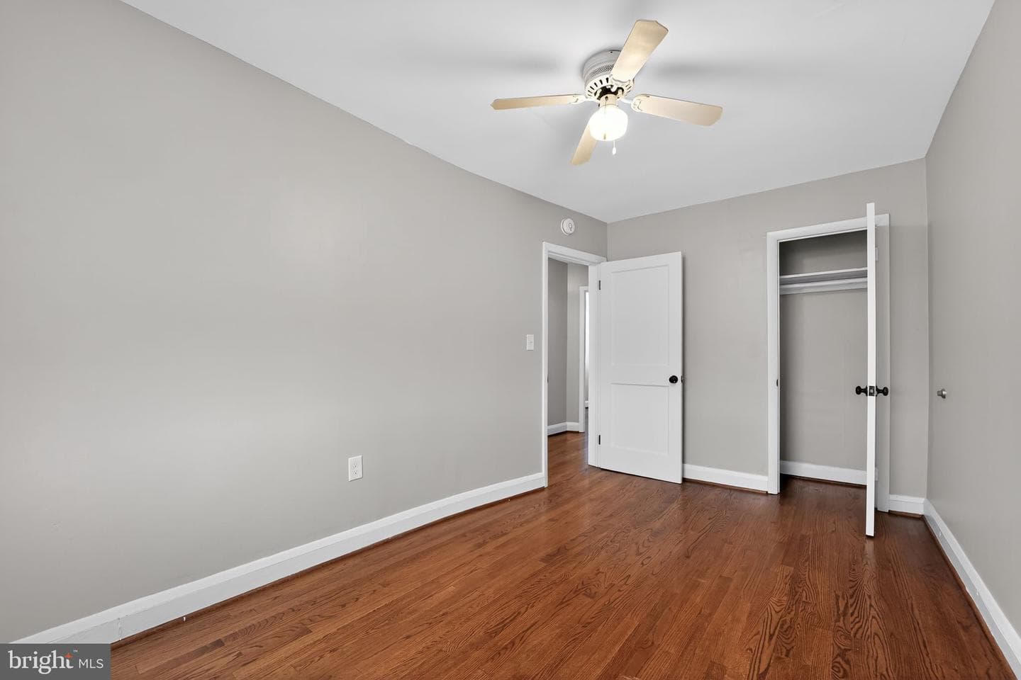 1018 W 43rd Street photo 14