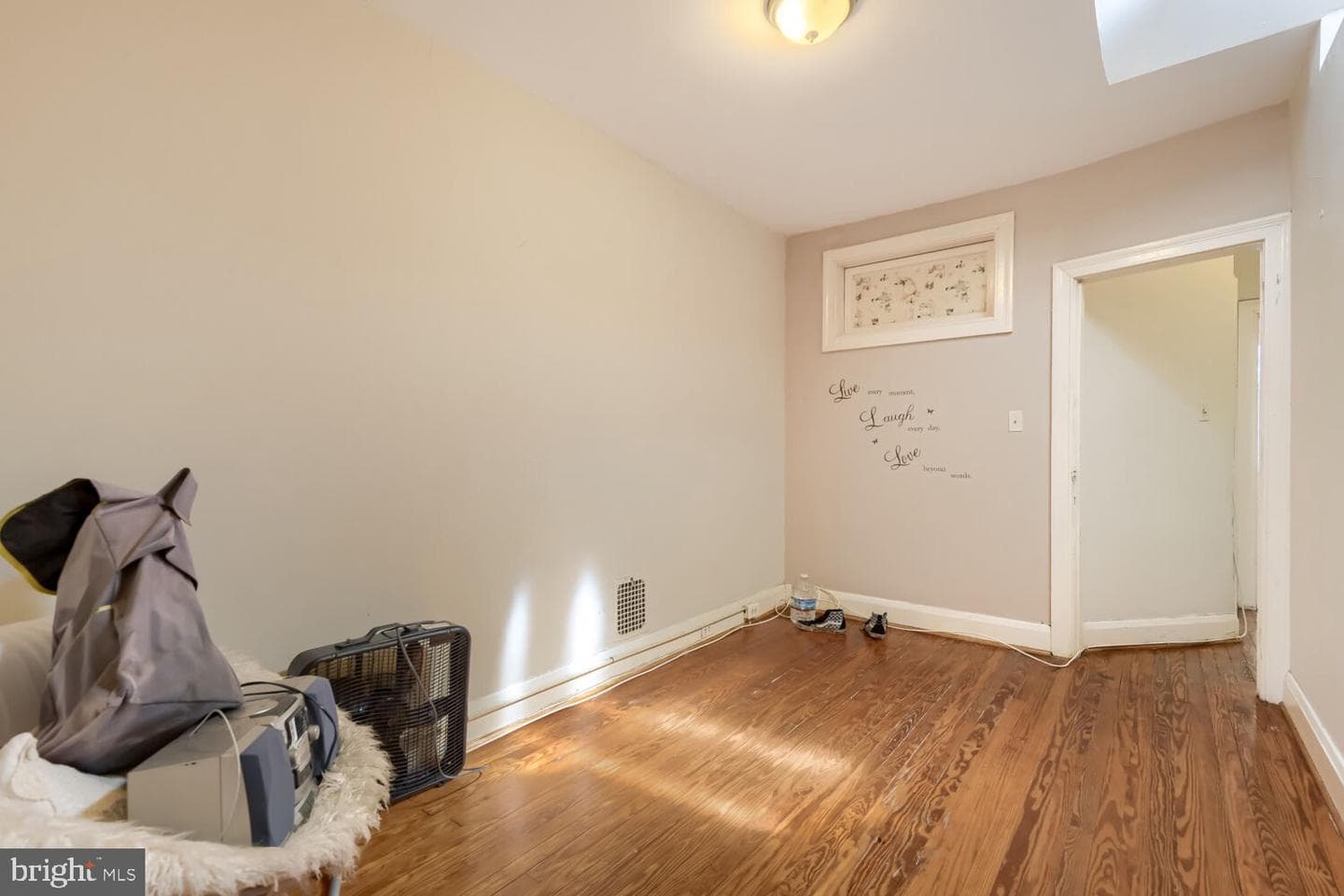 2807 E Biddle Street photo 12