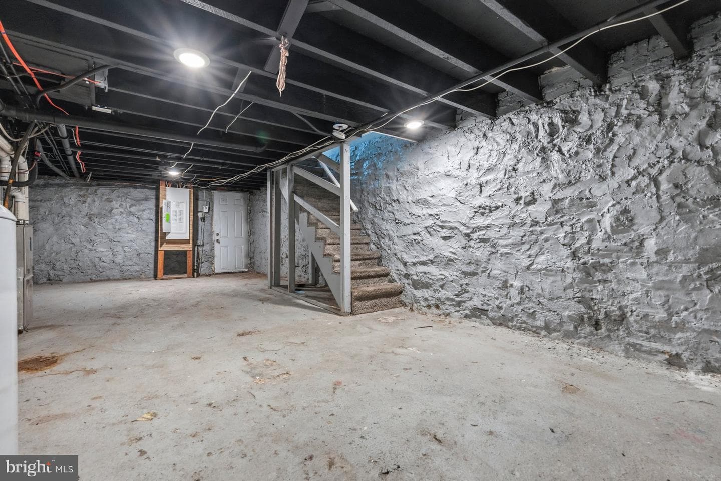 2215 Riggs Avenue photo 13