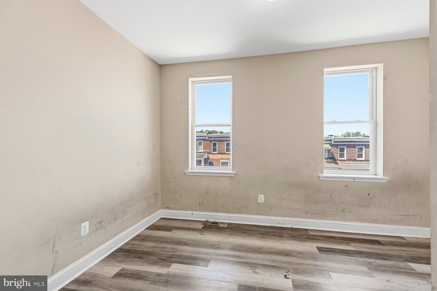 2215 Riggs Avenue photo 21