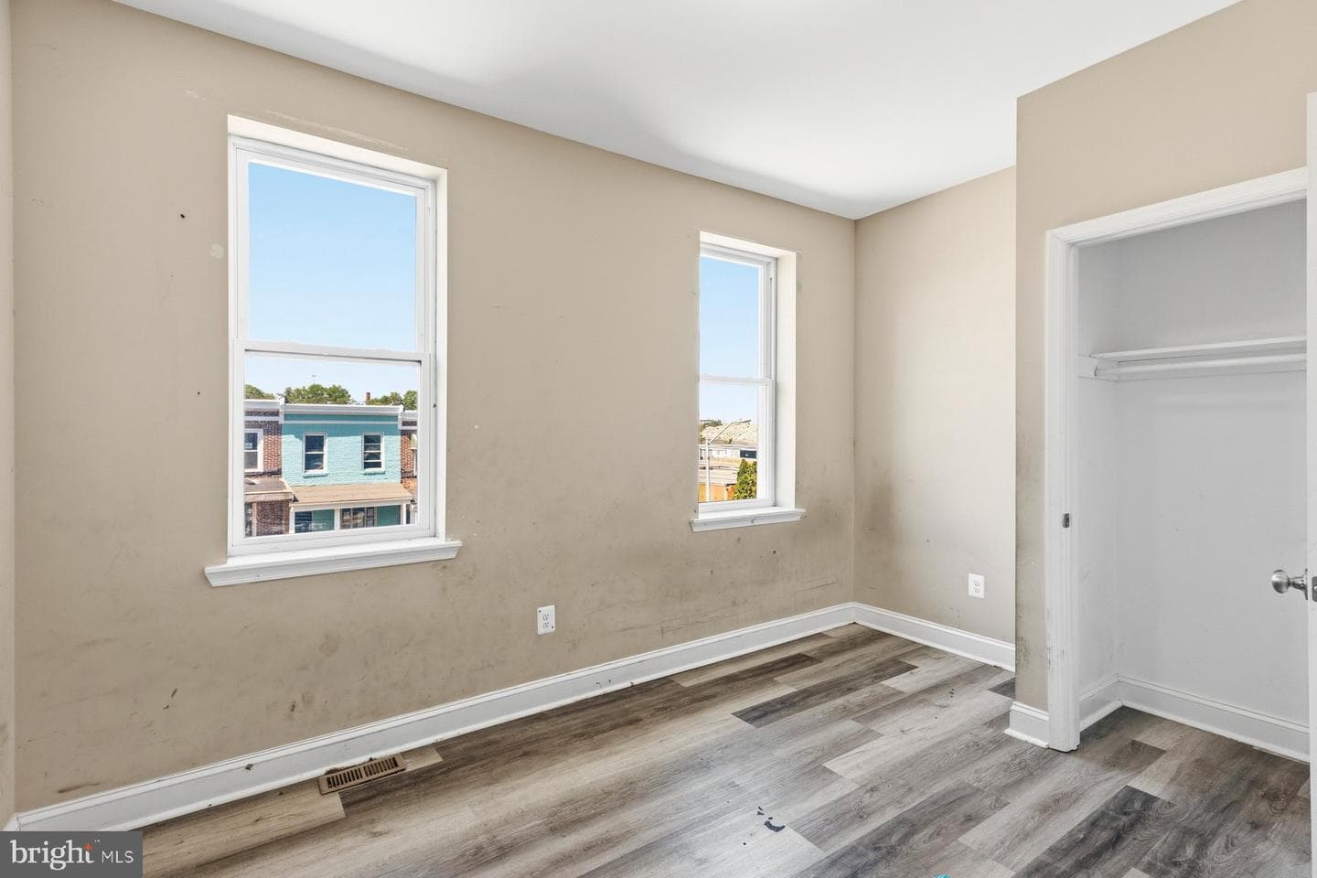 2215 Riggs Avenue photo 22
