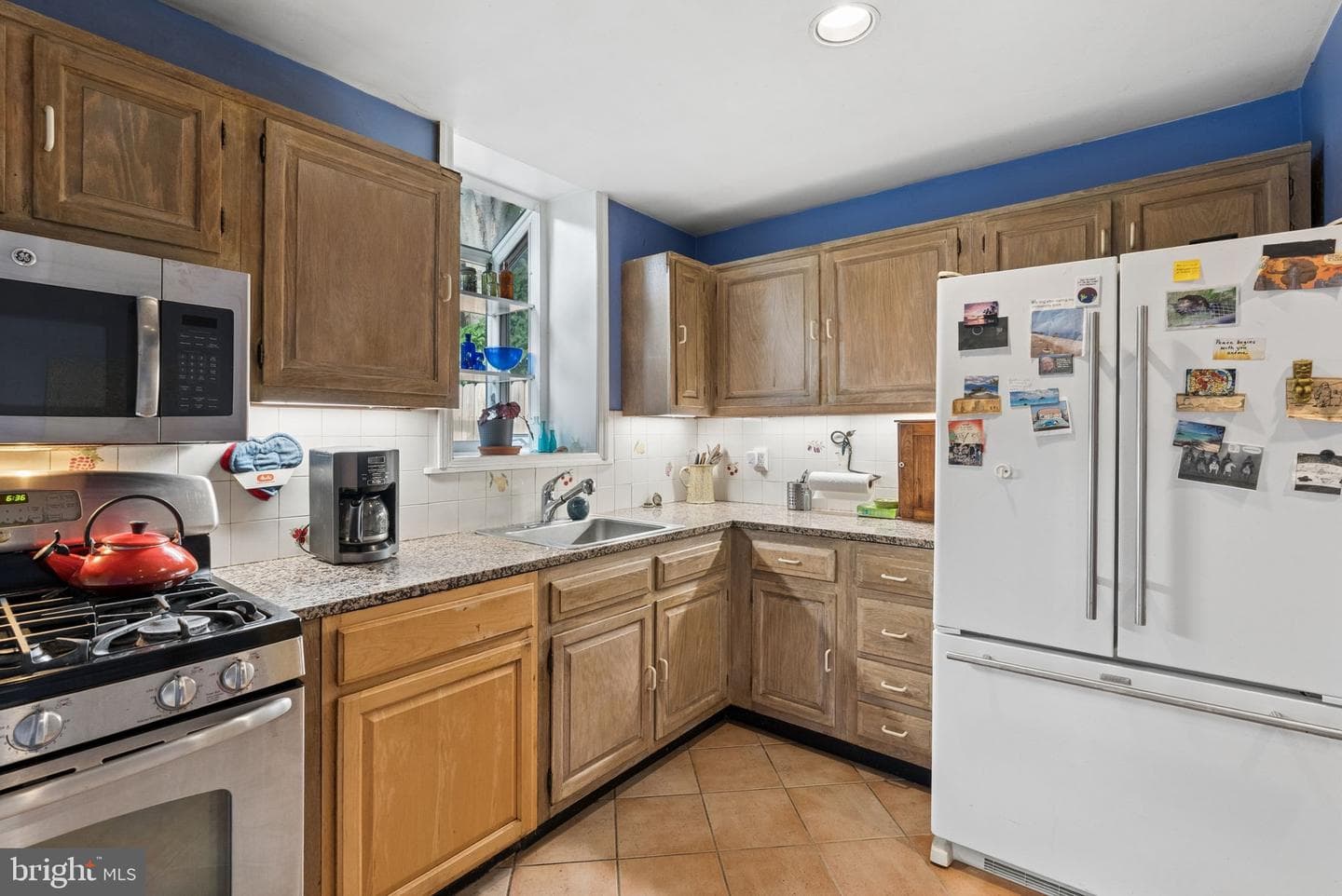 710 Puritan Street photo 21