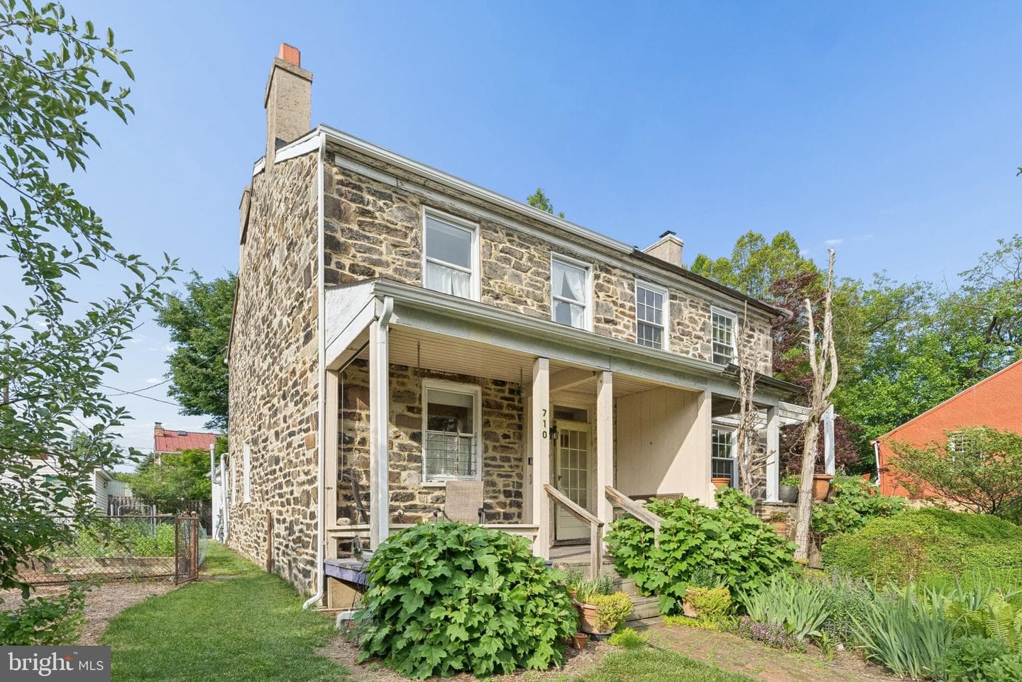 710 Puritan Street photo 4