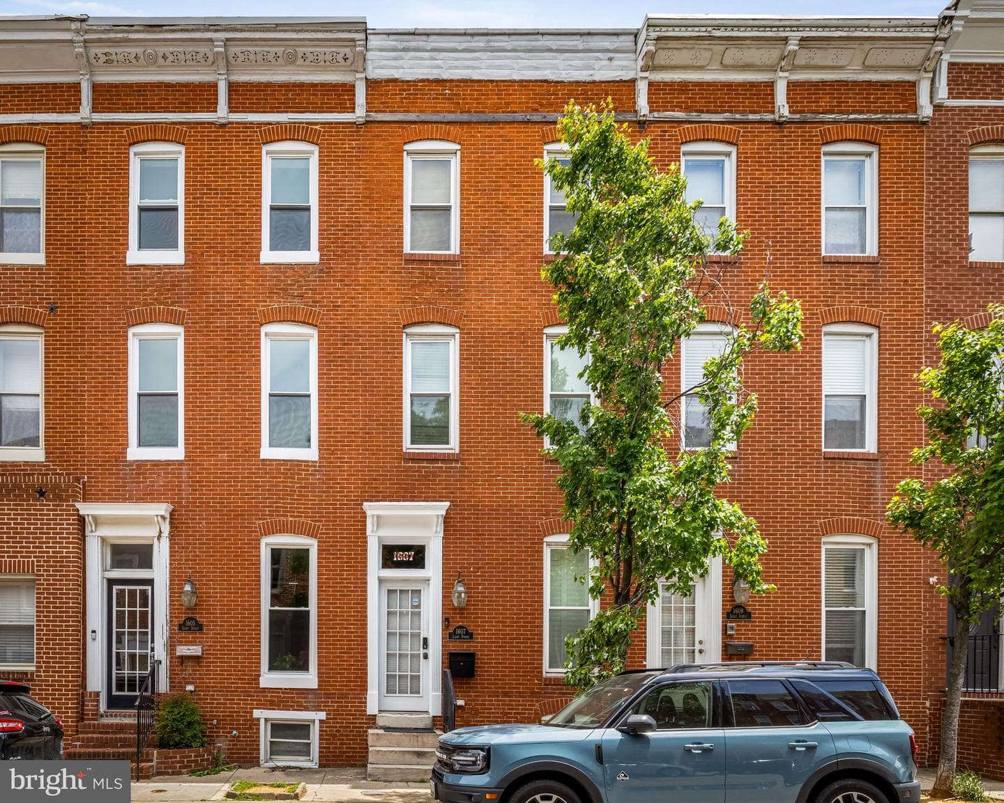 1607 Light Street photo 1