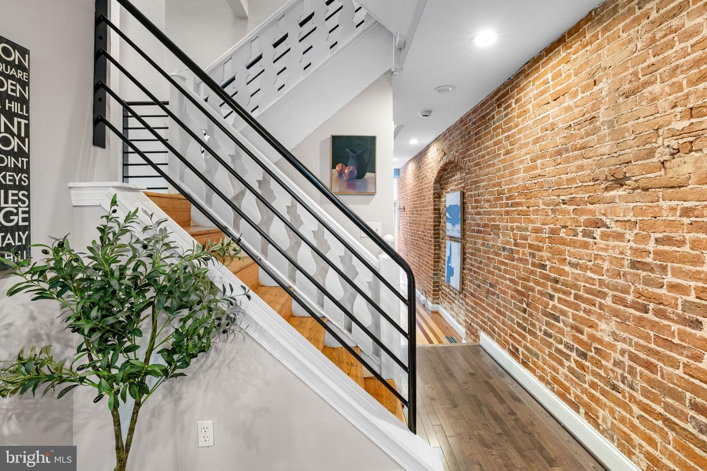 1607 Light Street photo 16