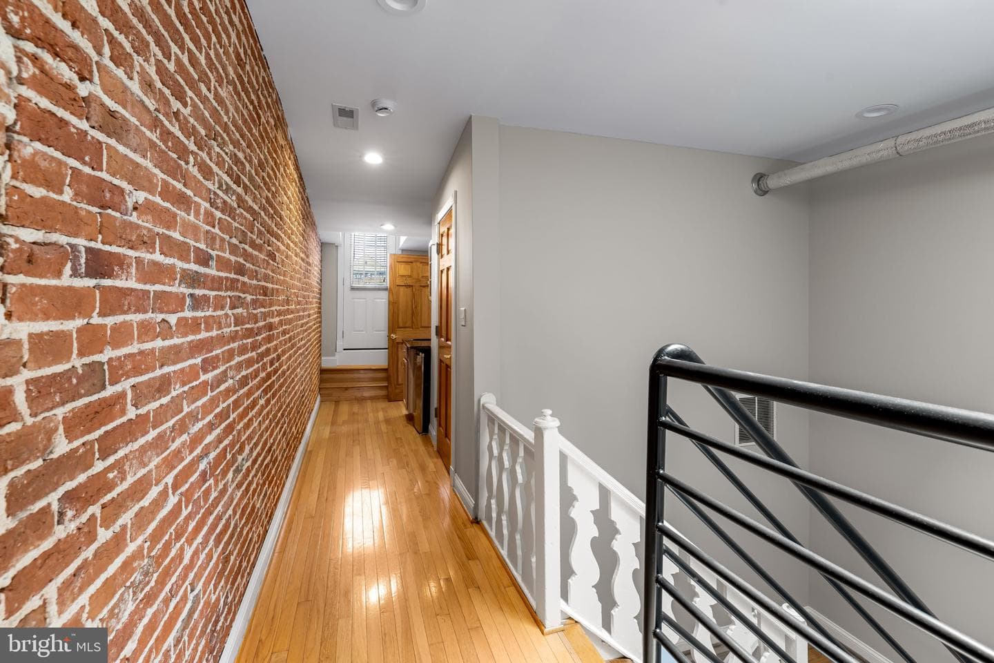 1607 Light Street photo 30