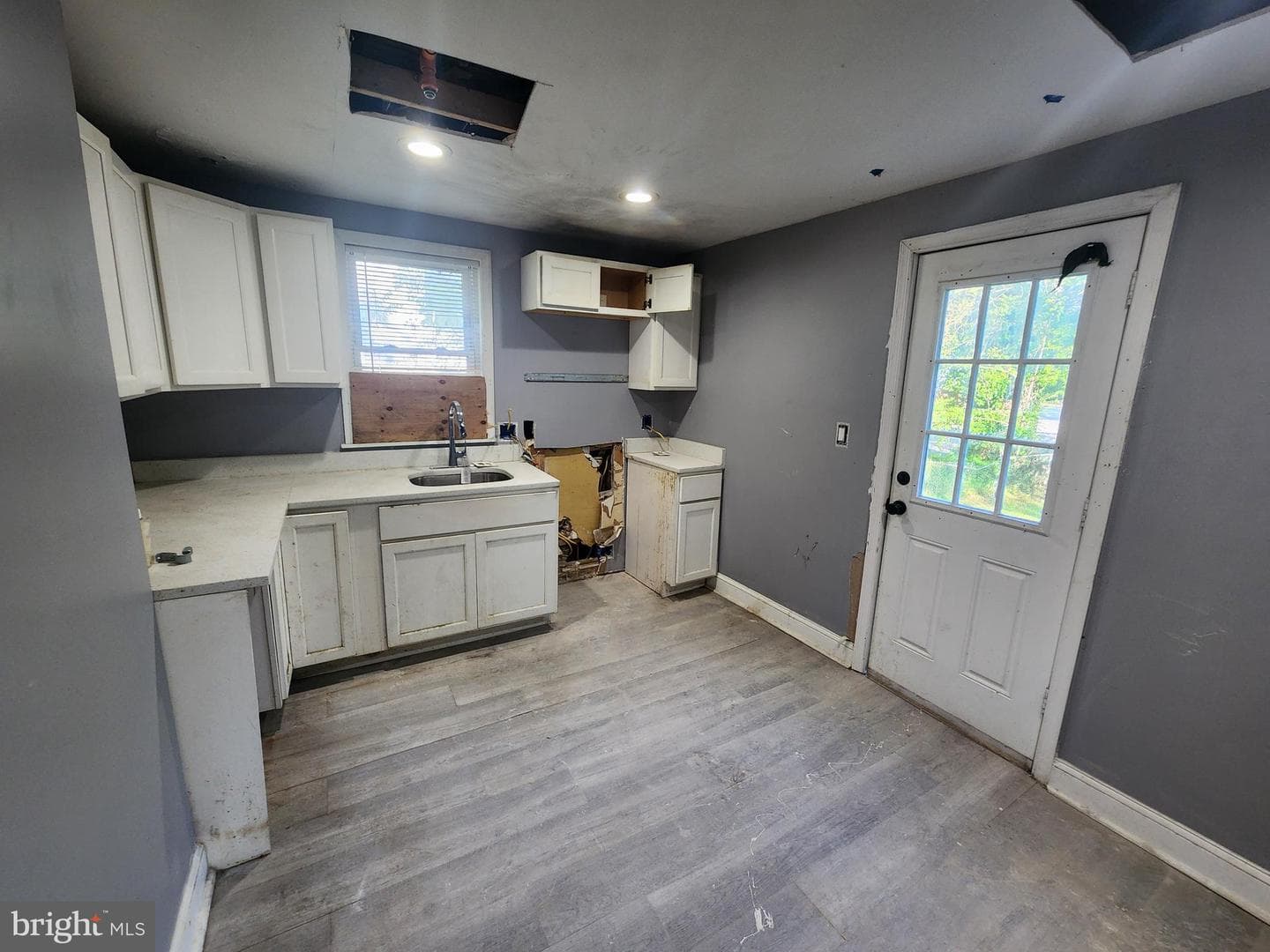 3516 Hayward Avenue photo 8