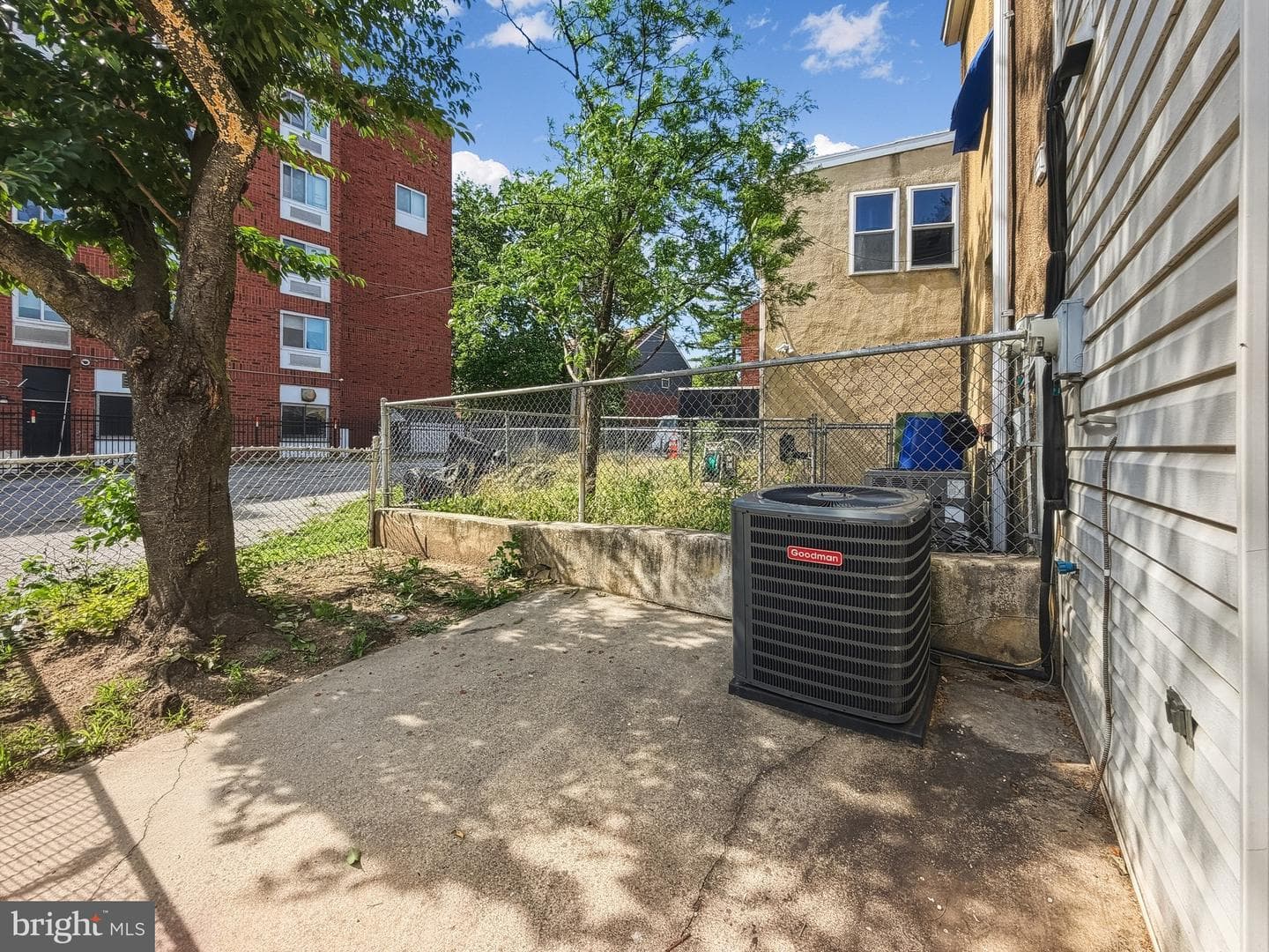 916 Bevan Street photo 11
