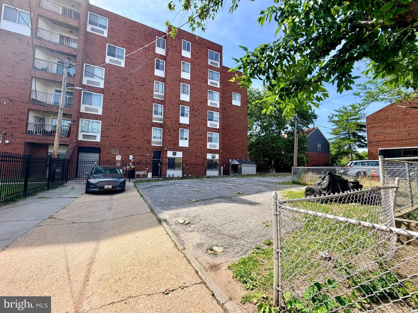 916 Bevan Street photo 12