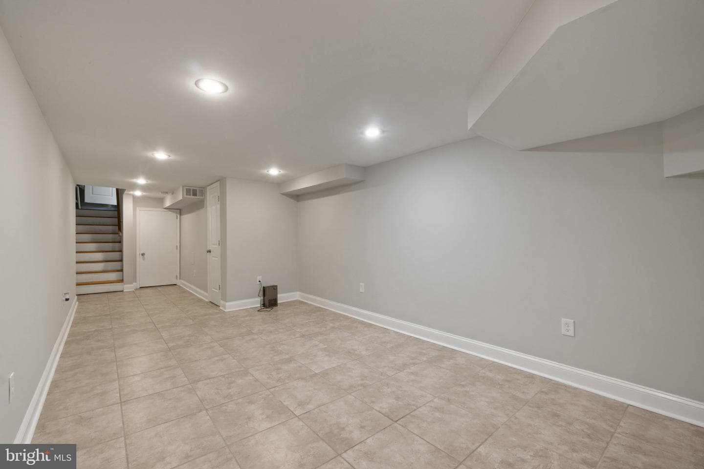 101 East Avenue photo 30