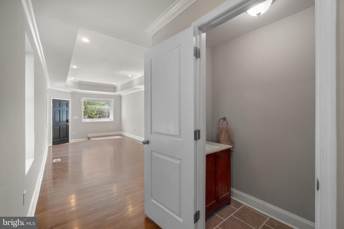 101 East Avenue photo 8