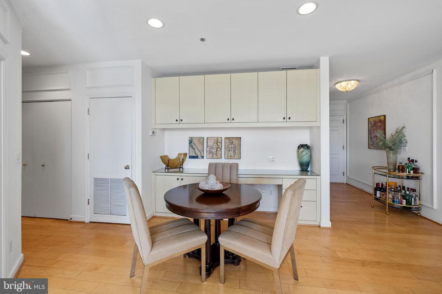 100 Harborview Drive #1708 photo 7