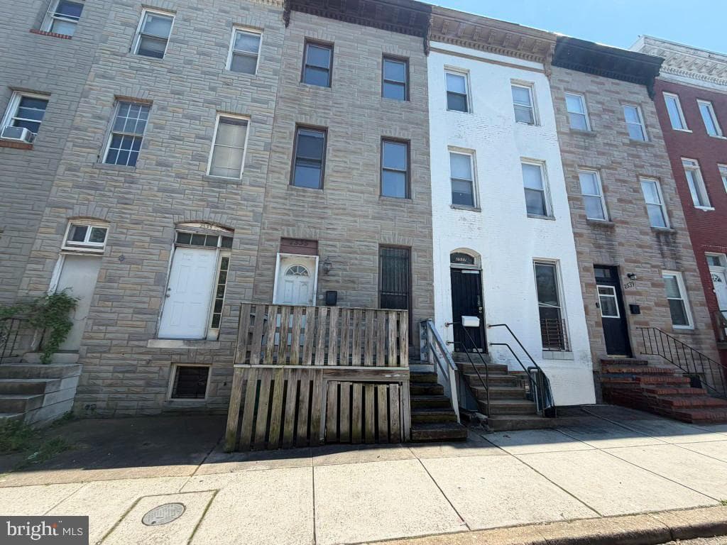 2535 Ashton Street photo 35