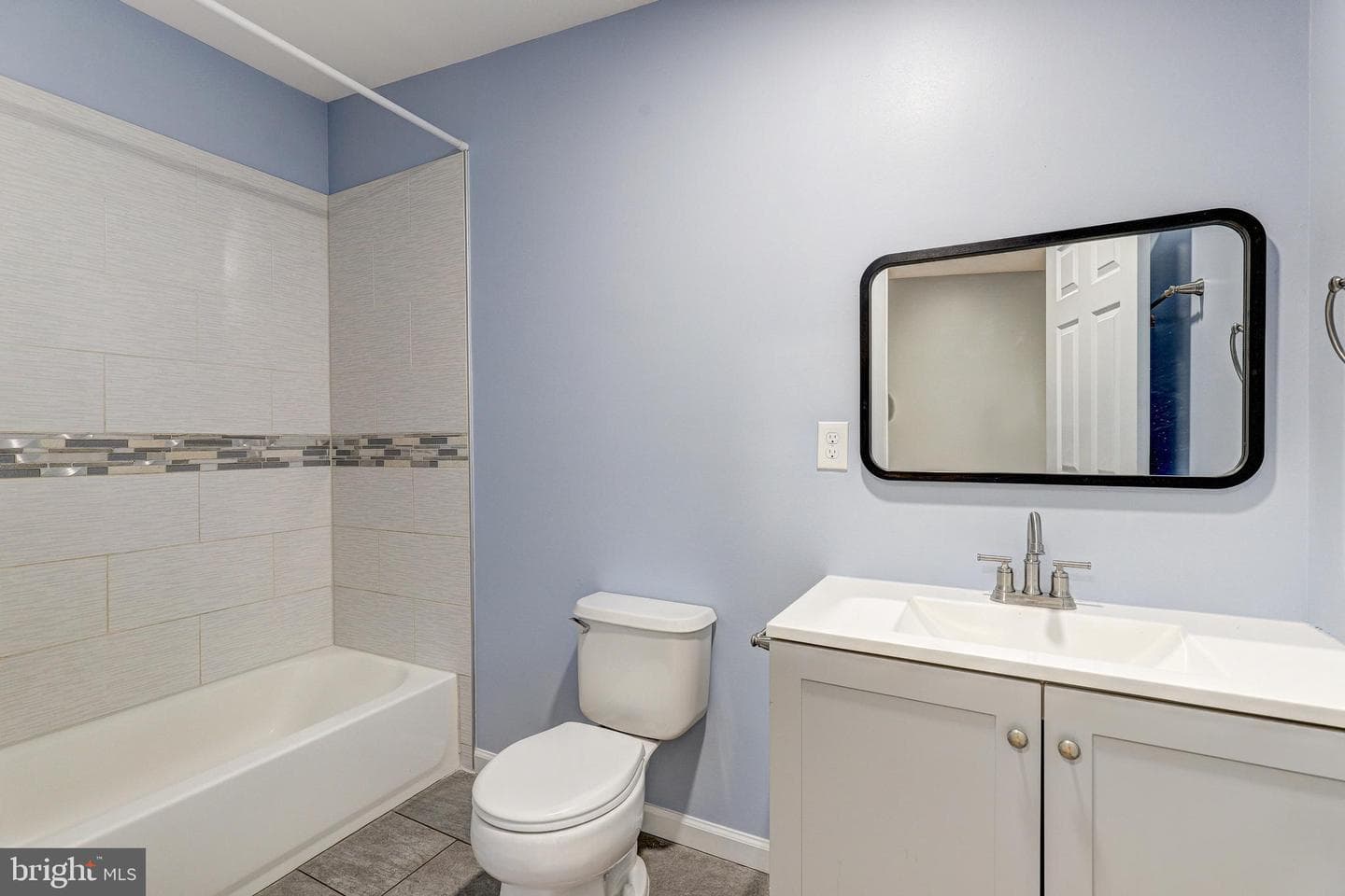 1602 Abbotston Street photo 14