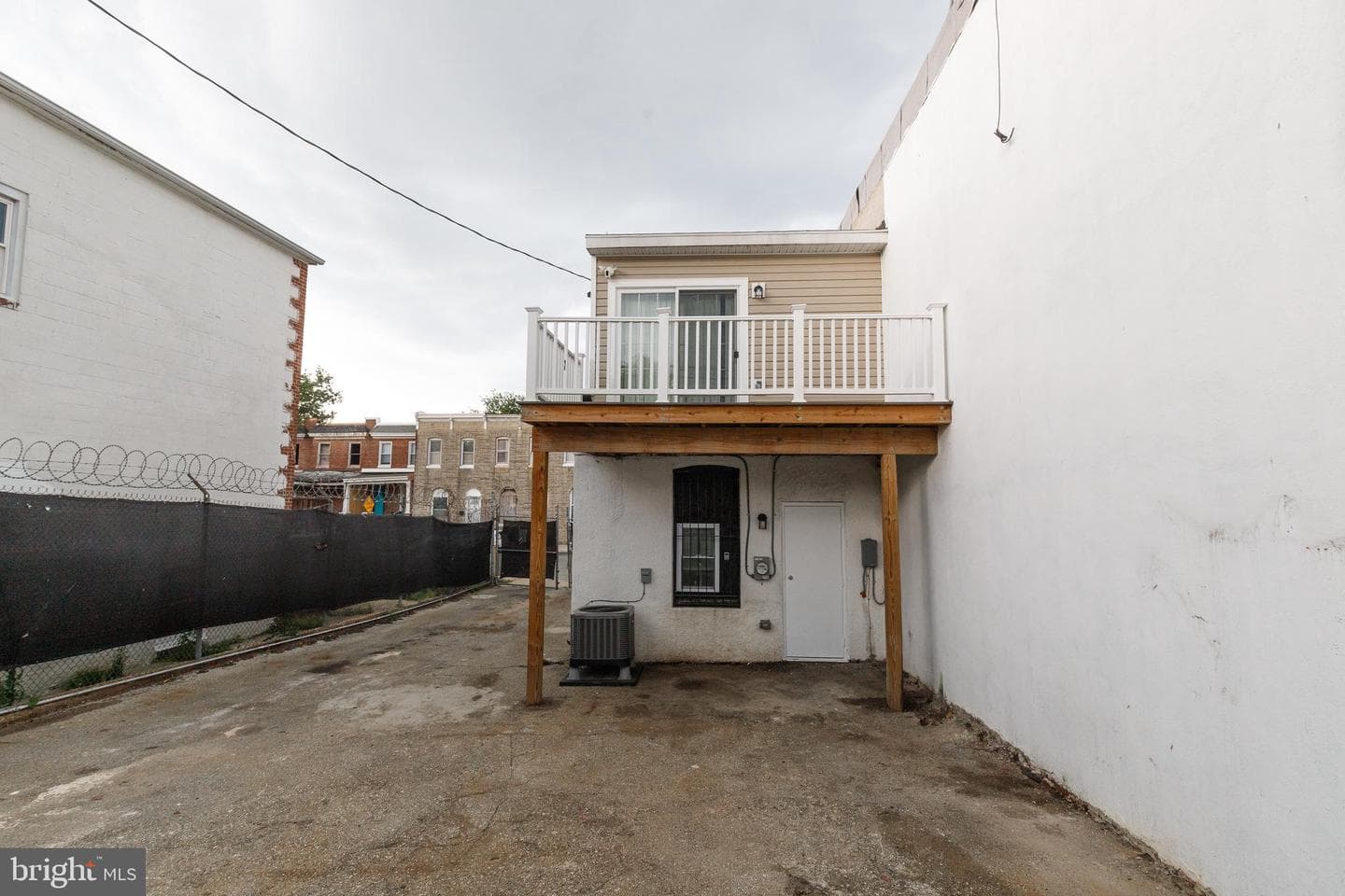 1602 Abbotston Street photo 18