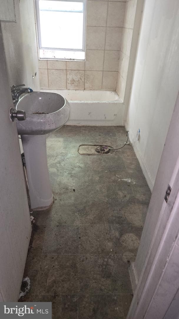 2424 Etting Street photo 7