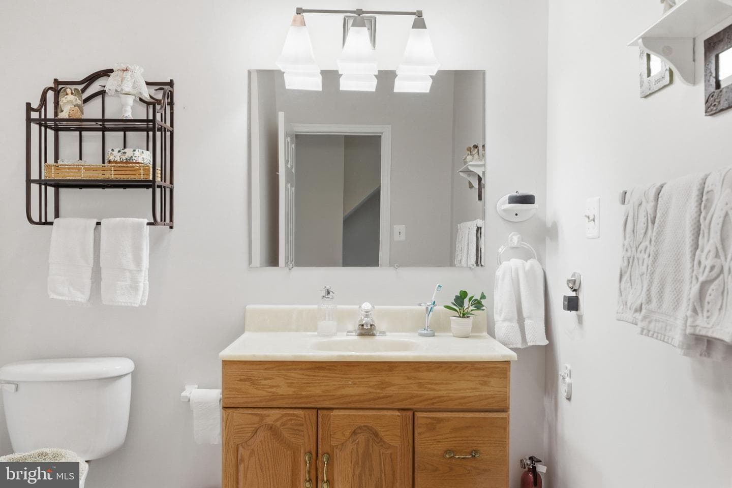 1361 N Gilmor Street photo 10