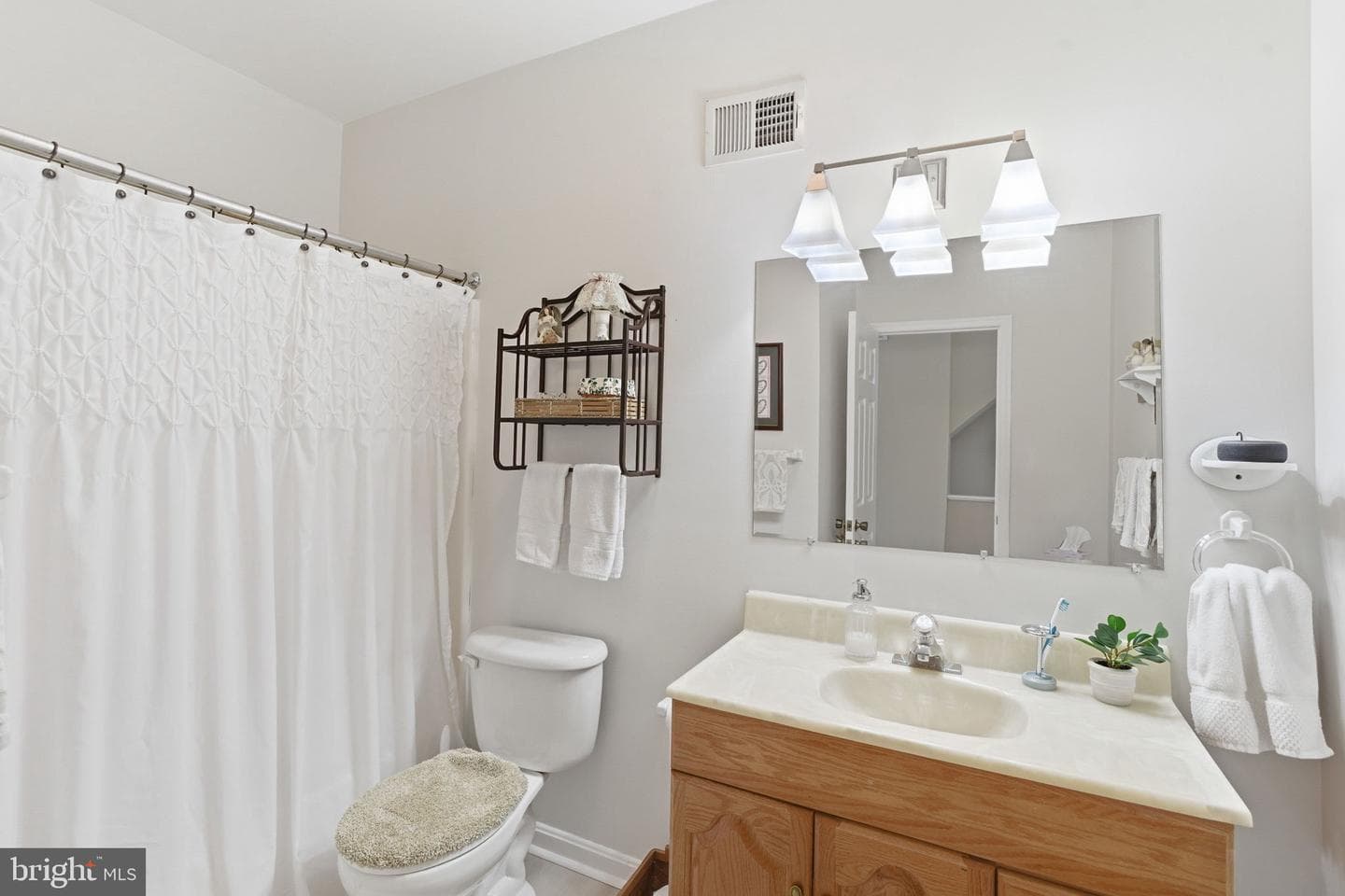 1361 N Gilmor Street photo 11